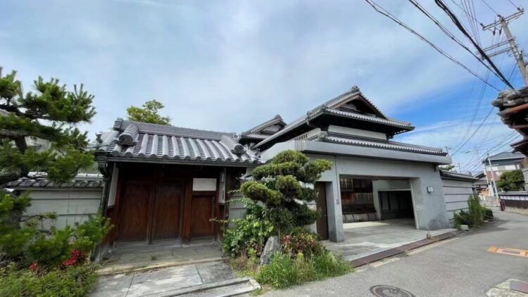 Luxurious Japanese-style villa in Kaizuka City, Osaka Prefecture