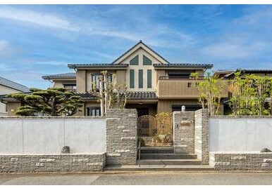 An Expansive Exquisite Villa located very close to the train station in Yao City Osaka Prefecture